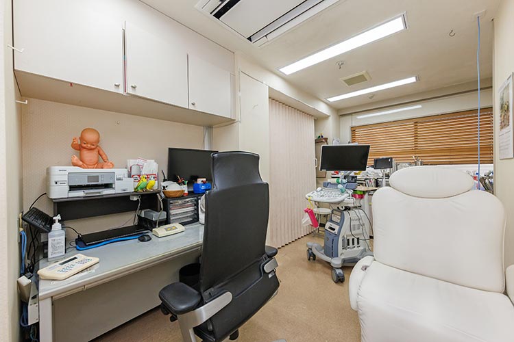 産婦人科外来診療室（NO1）